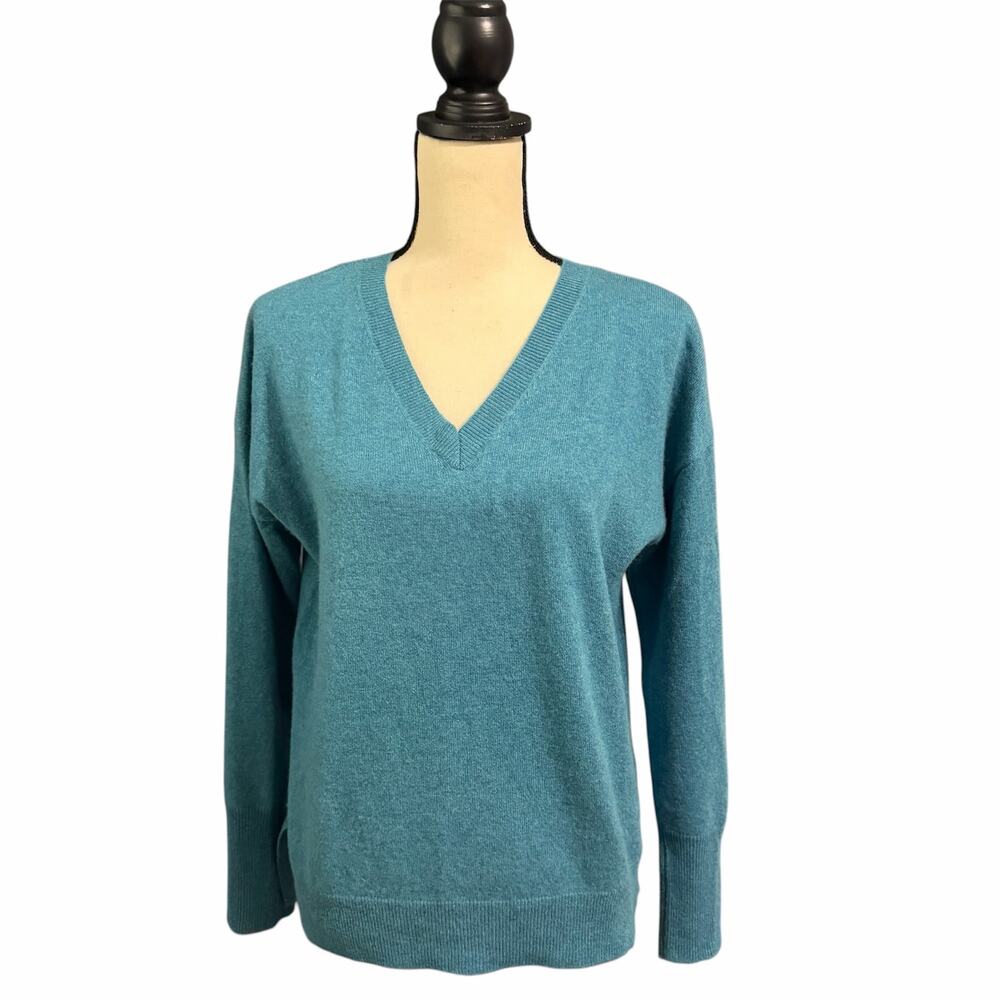 Tahari Women's Teal 100% 2-Ply Cashmere V-Neck Sweater Sz M Closet Staple Cozy